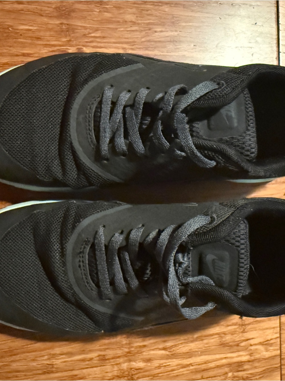 Nike Men’s Black Low-Top Athletic Sneakers